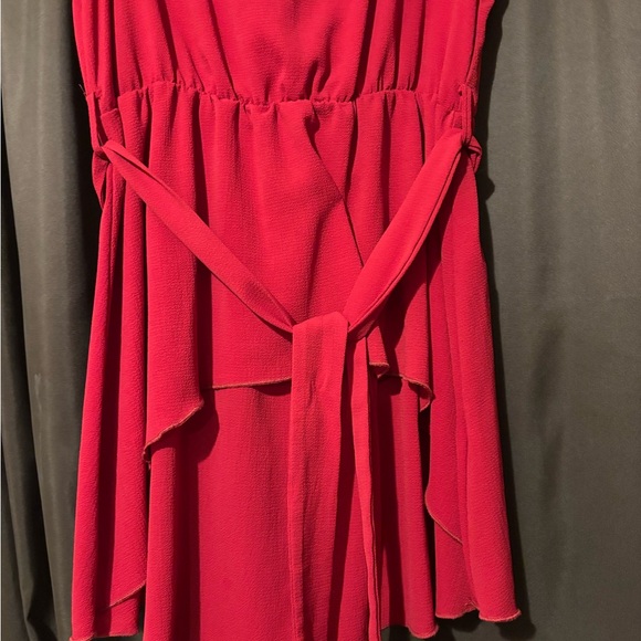 SHEIN Red Sleeveless High Low Top with Belt EUC - Picture 2 of 5